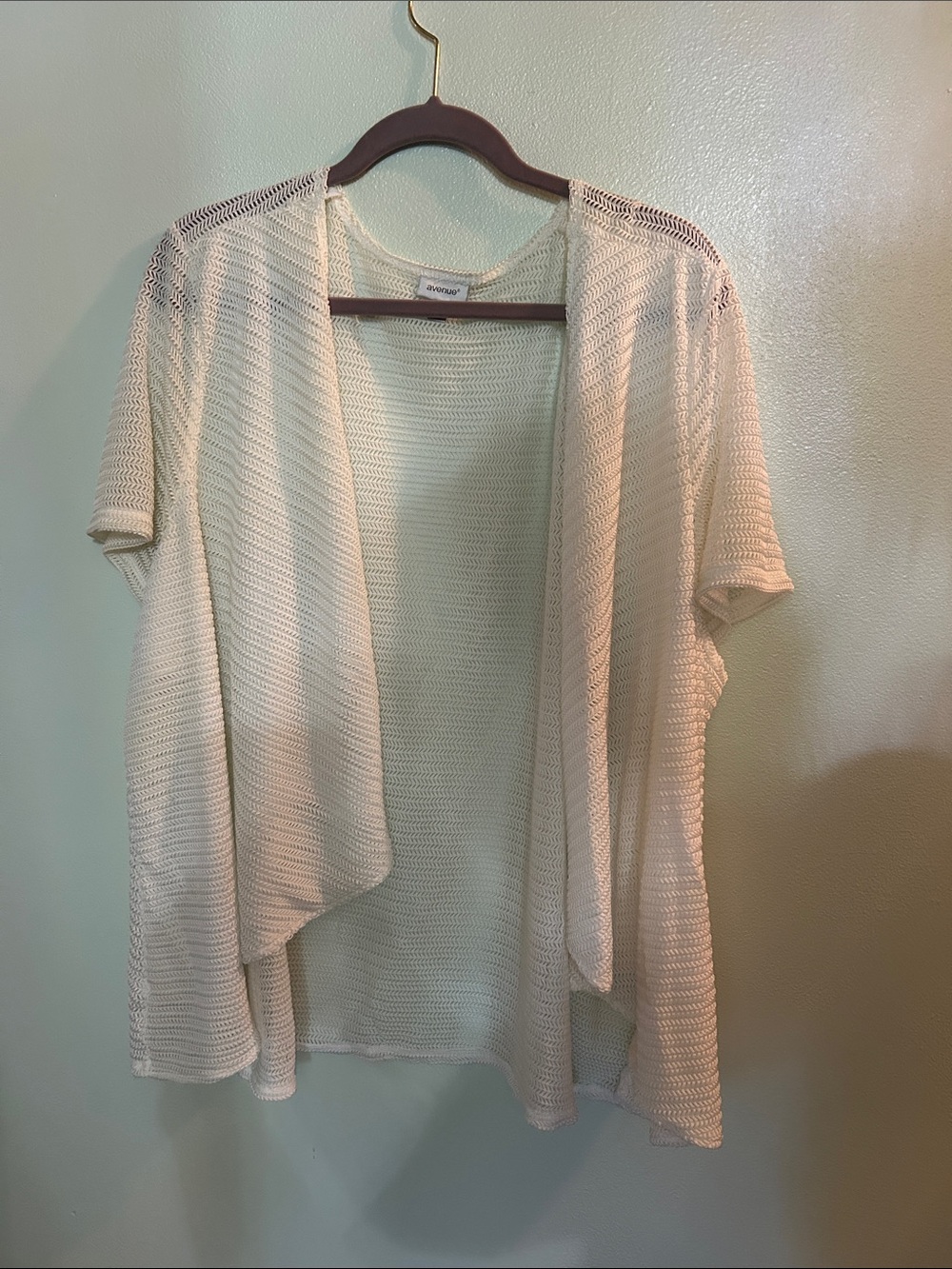 Avenue Cream Open-Front Short Sleeve Cardigan